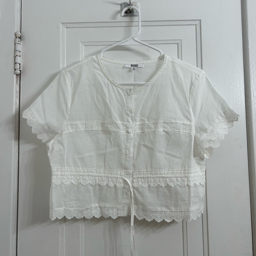BB Dakota by Steve Madden White Cotton Lace Trim Button-Front Top